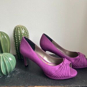 Chic Magenta Women's Heels